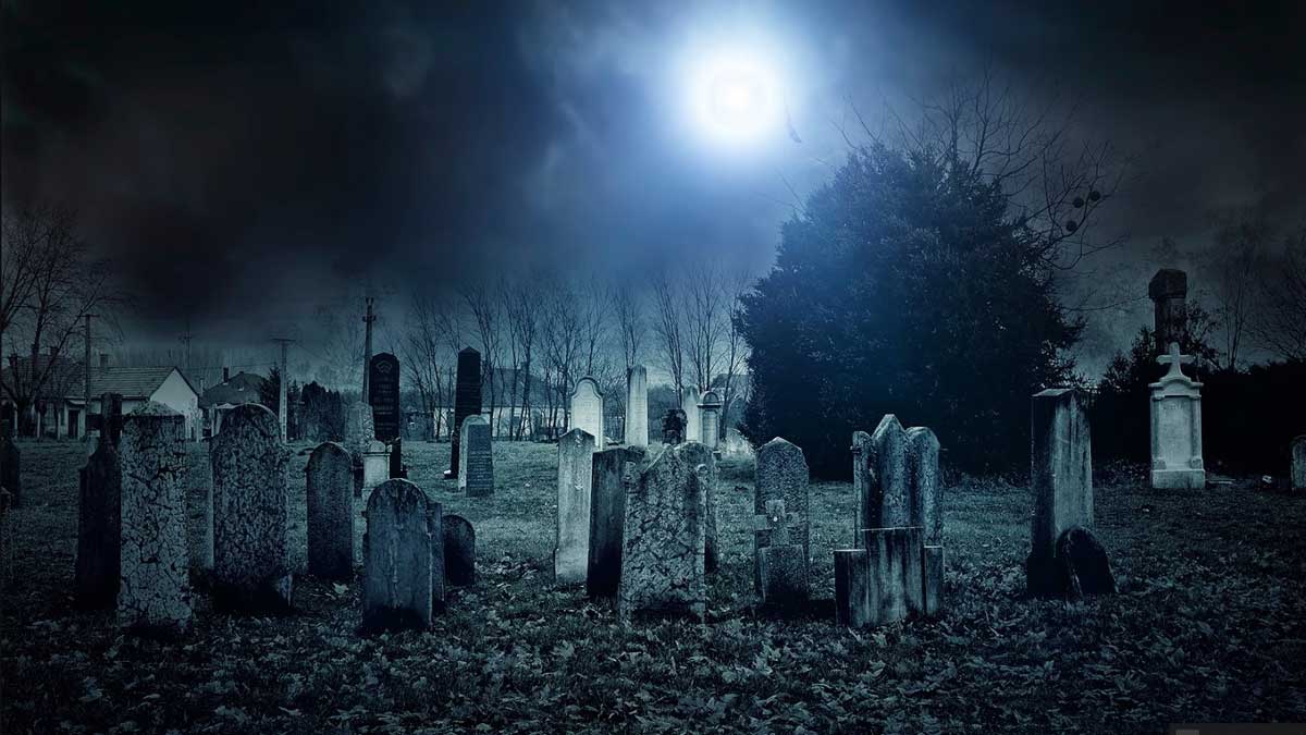 Halloween szex éjjel a temetőben - Szex Blog